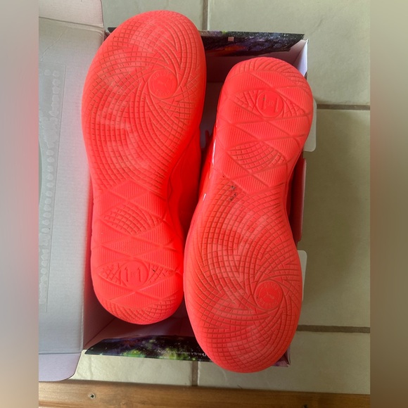 Puma LaMelo Men’s Basketball shoe - Picture 2 of 5